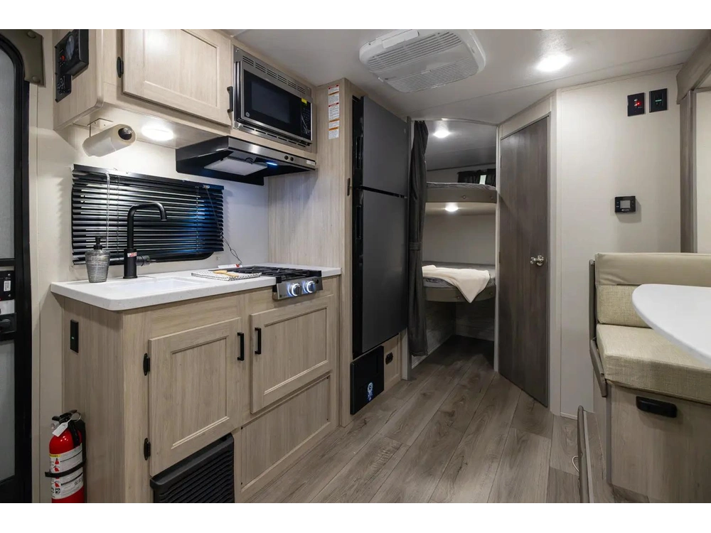 Coachmen Catalina 184bhsx 2026 alt