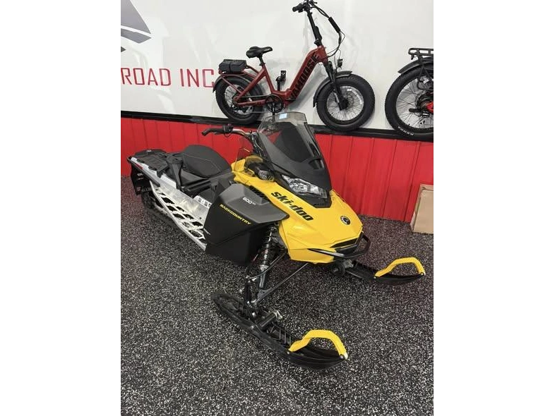 2023 Ski-doo Backcountry 600 Efi alt