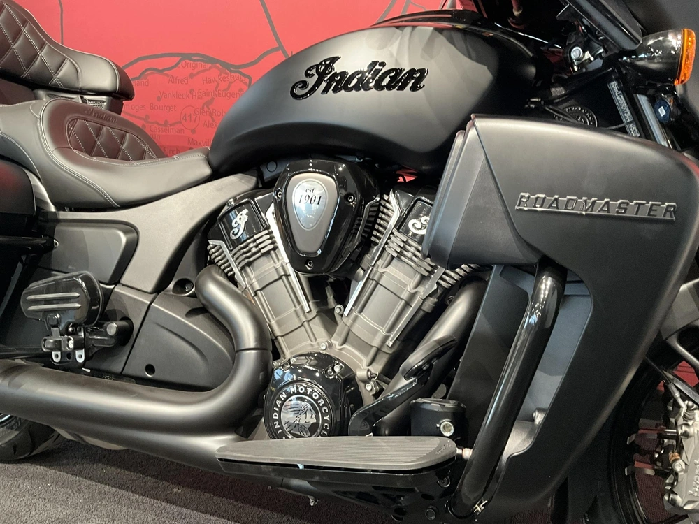 Indian Motorcycle Roadmaster Powerplus Dark Horse 2026 alt