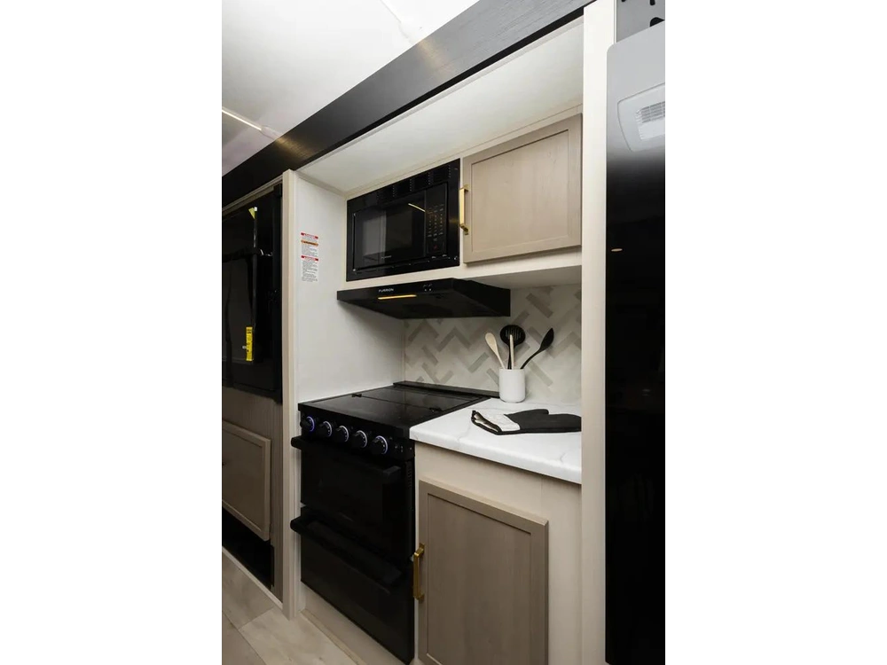 Forest River Heritage Glen 301fam 2026 alt