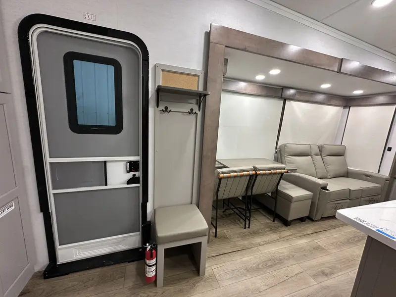 Alliance RV Paradigm 370FB 2026