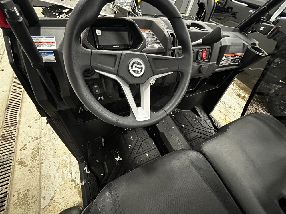 2025 Cfmoto Uforce 600 alt