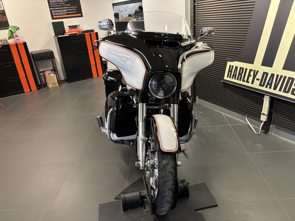 2018 Harley-Davidson FLHX STREET GLIDEFLHX