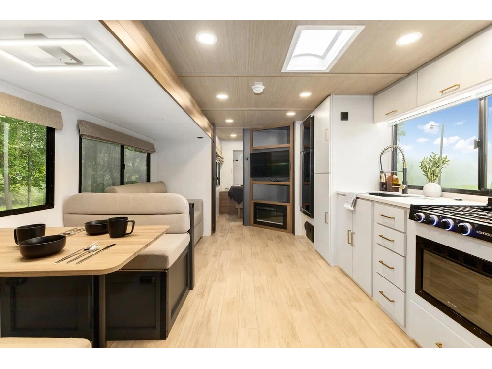 2026 Forest River Vibe Extreme Lite 2600bh alt