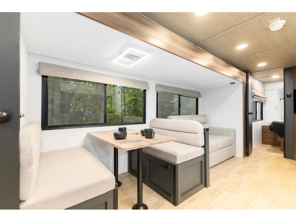 2026 Forest River Vibe Extreme Lite 2600bh alt