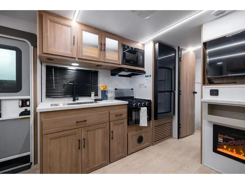 2026 Coachmen Freedom Express 252RBS