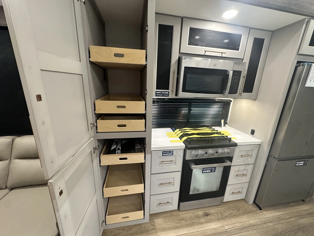 Alliance Rv Benchmark 44lft 2026 alt