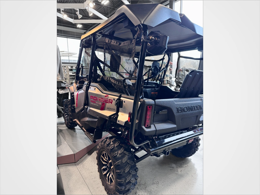 2025 Honda Pioneer 1000 - 5p Trail Se alt