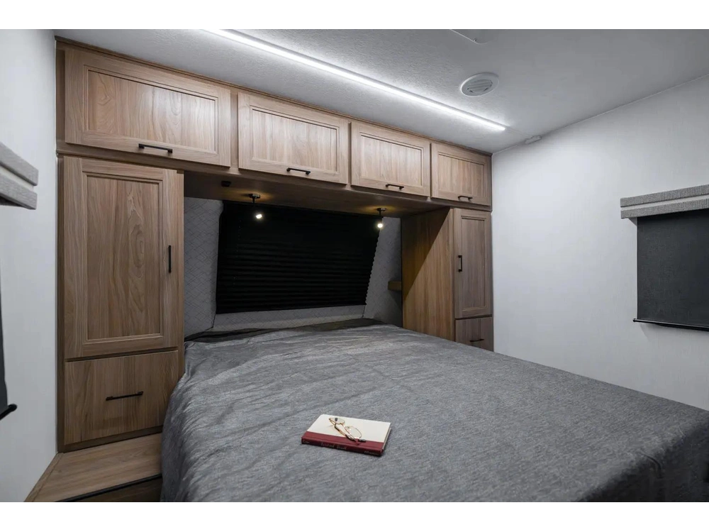 Coachmen Freedom Express 258bhs 2026 alt