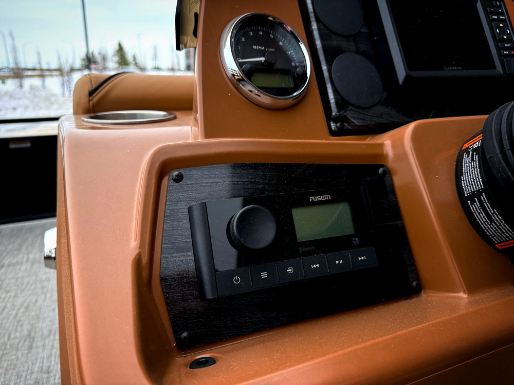 2025 Legend Vetta Kuhl 23 Crl Sport alt