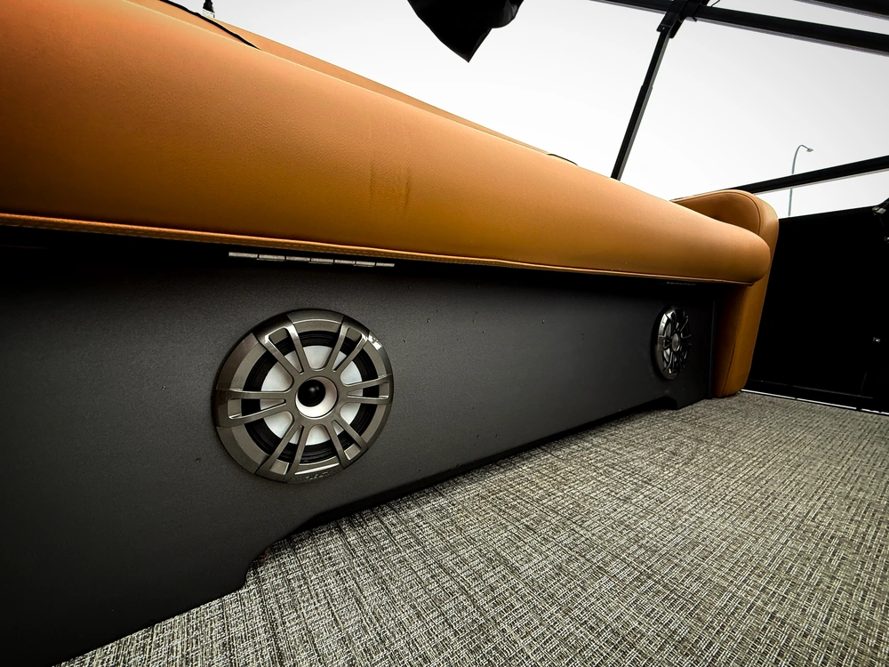 2025 Legend Vetta Kuhl 23 Crl Sport alt