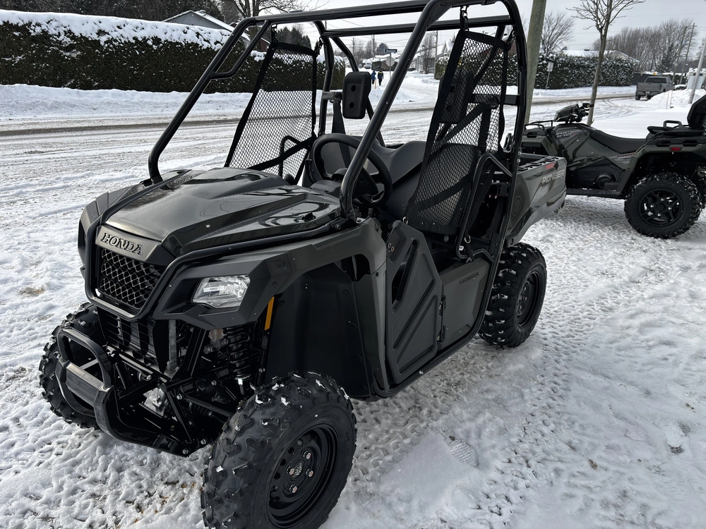 Honda Pioneer 520 2026 alt