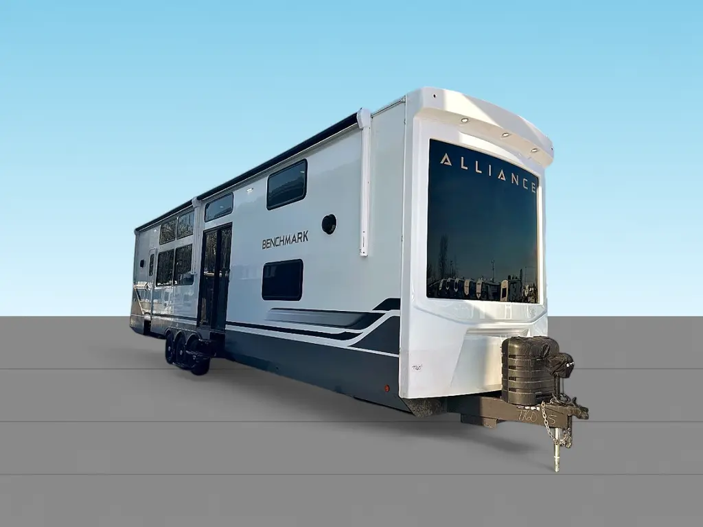 2026 Alliance RV Benchmark - 44LFT