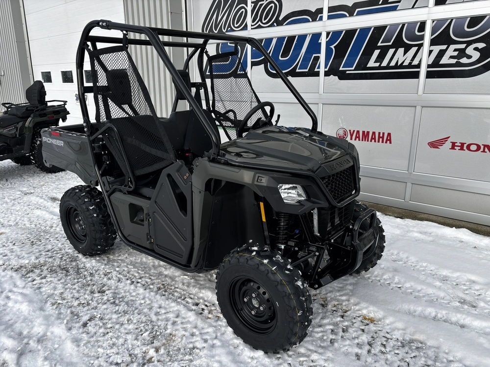 2026 Honda Pioneer 520 alt