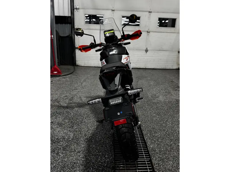 2025 KTM 390 ADVENTURE X thumbnail 3