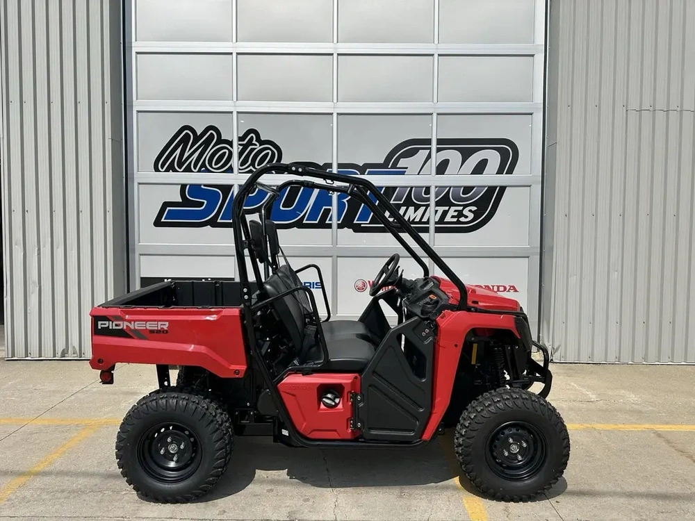 Honda Pioneer 520 2026 alt