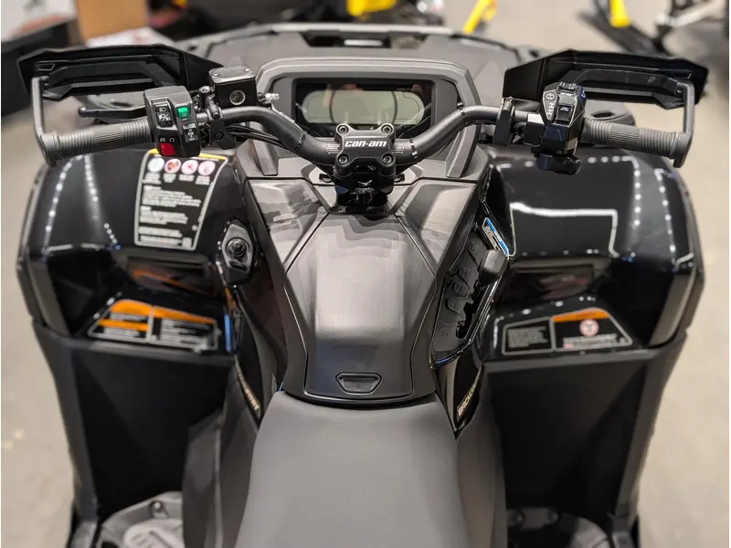 2026 Can-Am Outlander Backcountry 1000R thumbnail 8