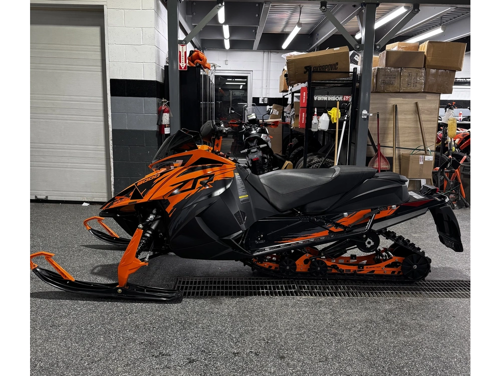 Arctic Cat Zr8000 2023 alt