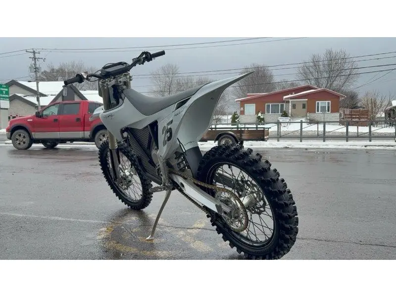 2023 Stark Future STARK VARG MX Alpha 80hp thumbnail 4