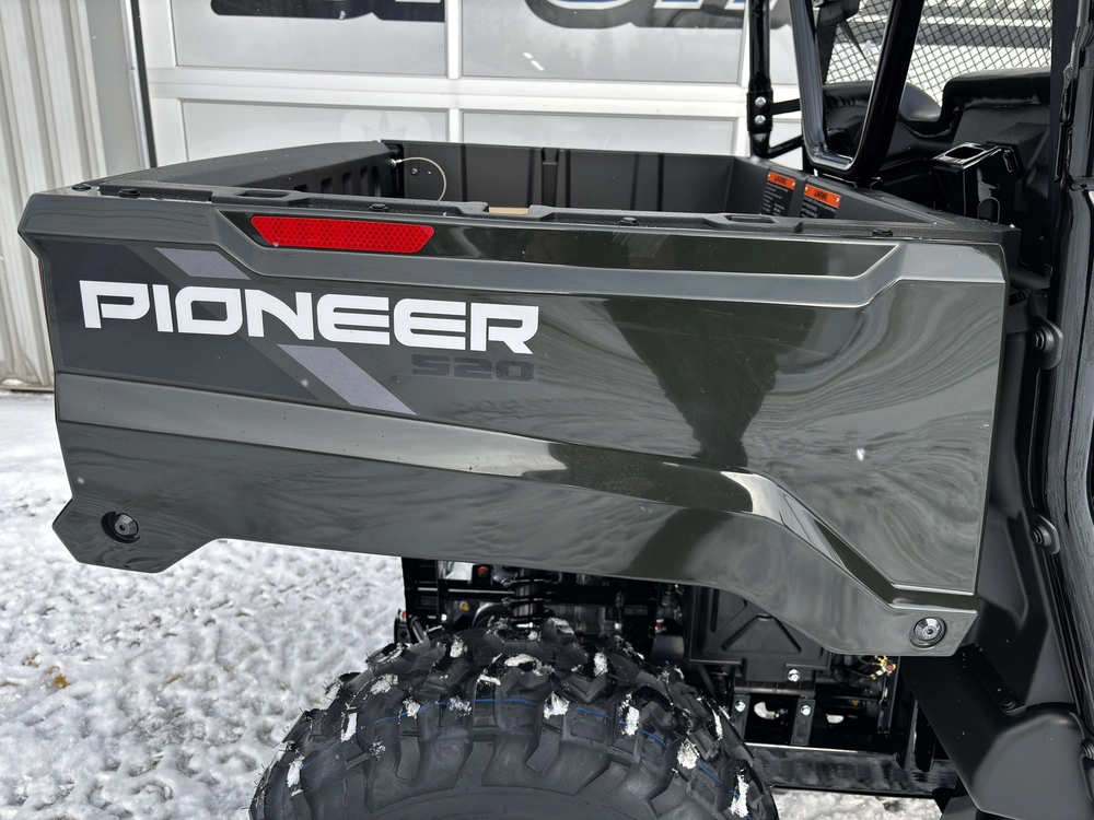 Honda Pioneer 520 2026 alt