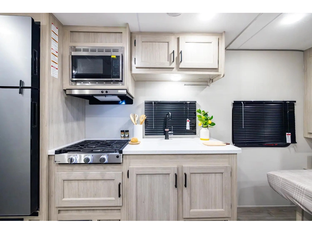 Coachmen Catalina 211bh 2026 alt