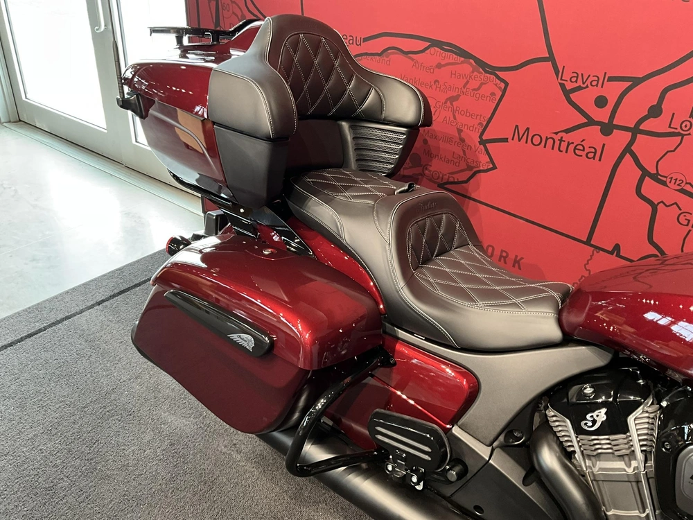 Indian Motorcycle Pursuit Dark Horse + 112 Package 2026 alt