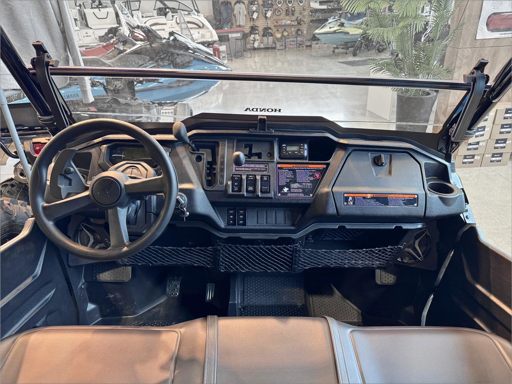 2025 Honda Pioneer 1000 - 5p Trail Se alt