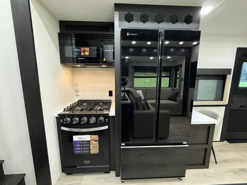 Forest River Vengeance 4413 2026