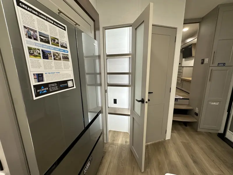 Alliance RV Paradigm 370FB 2026