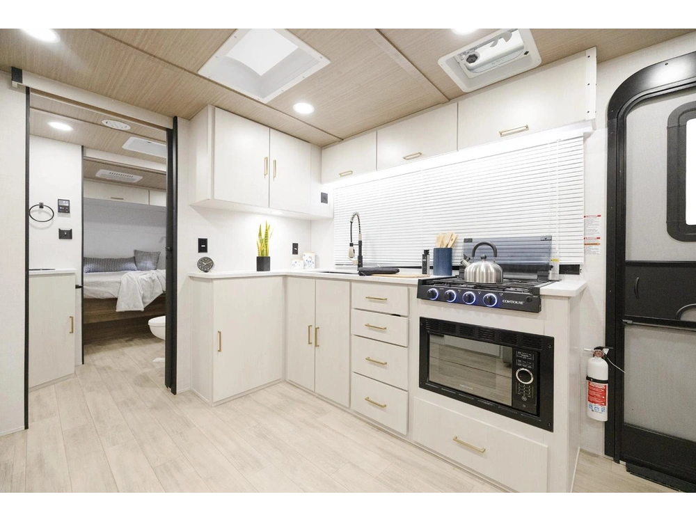 2026 Forest River Vibe Extreme Lite 2400rb alt