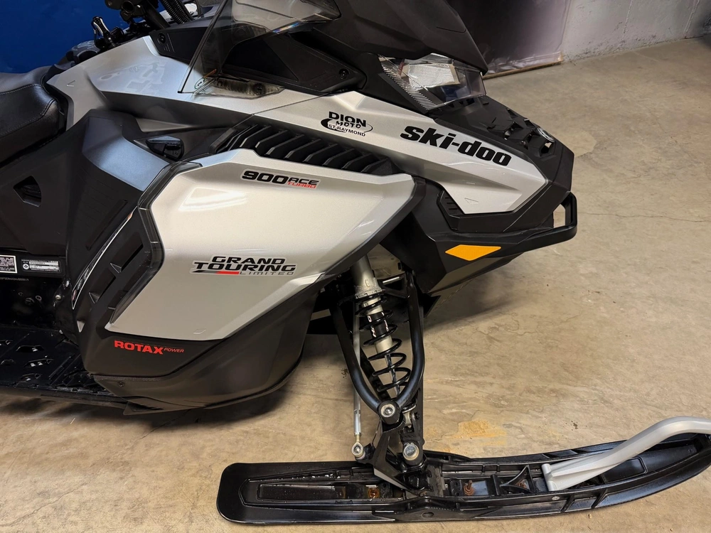 Ski-doo Grand Touring Limited 900 Turbo 2019 alt