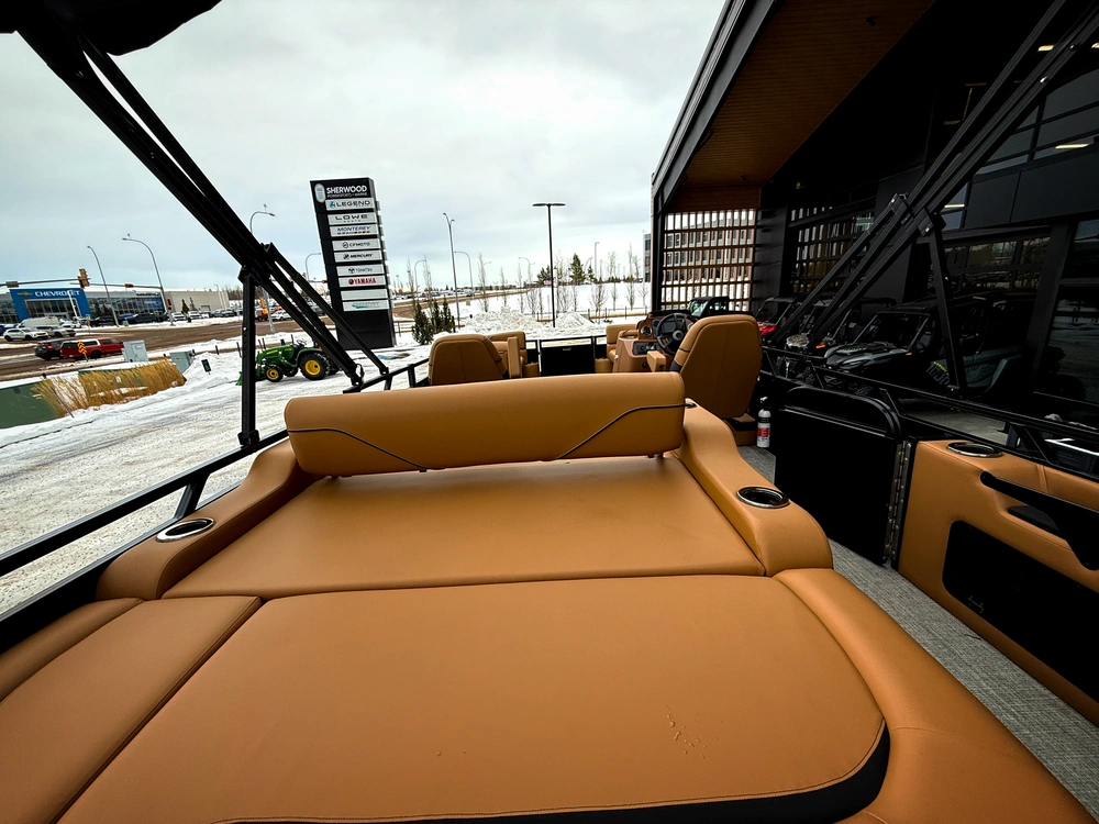 2025 Legend Vetta Kuhl 23 Crl Sport alt