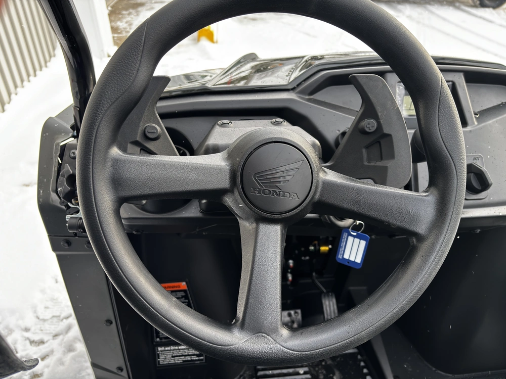 Honda Pioneer 520 2026 alt