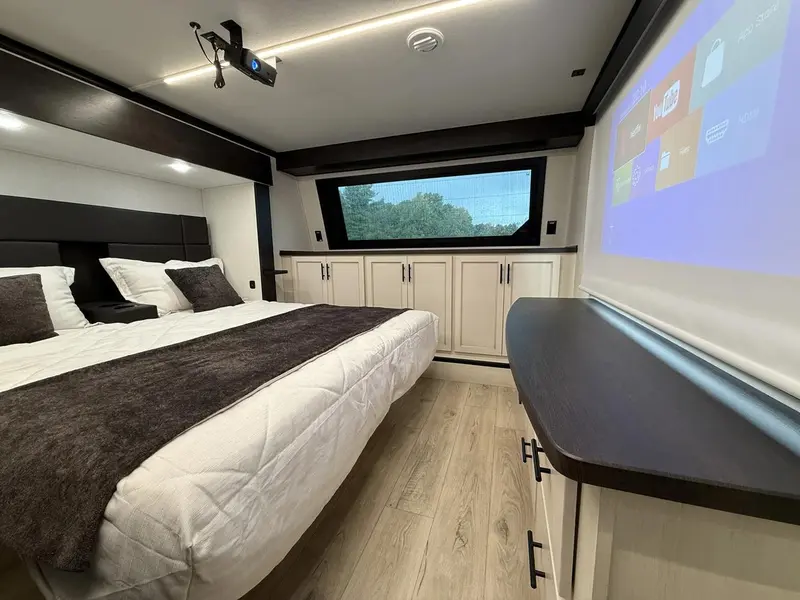 Forest River Vengeance 4413 2026