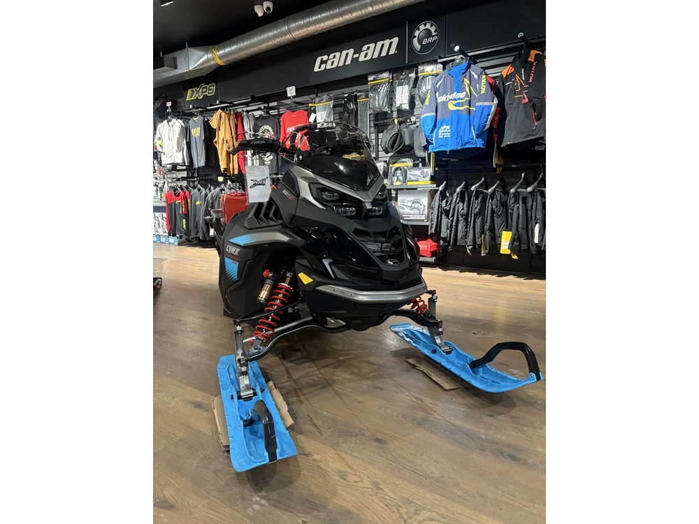 2026 Lynx Comm Re 9tr alt