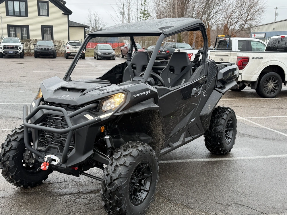 2026 Can-am Commander Xt 700 (canada) alt
