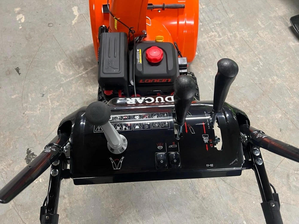 2026 Ducar Souffleuse 28 Po alt