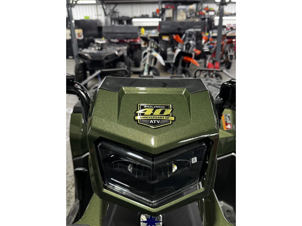 Polaris 570 Premium 40e 2026 alt