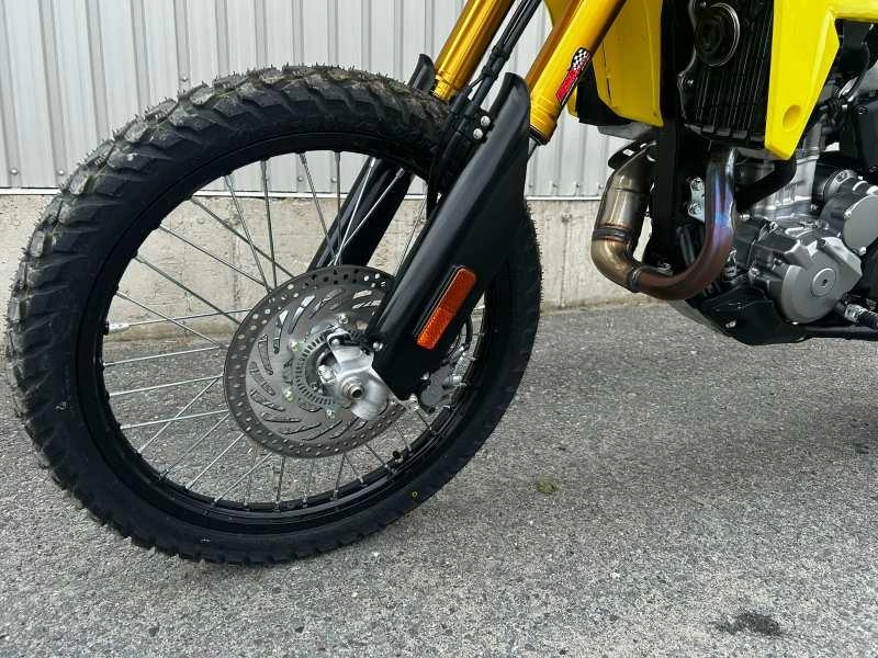 2025 Suzuki Dr-z4s alt