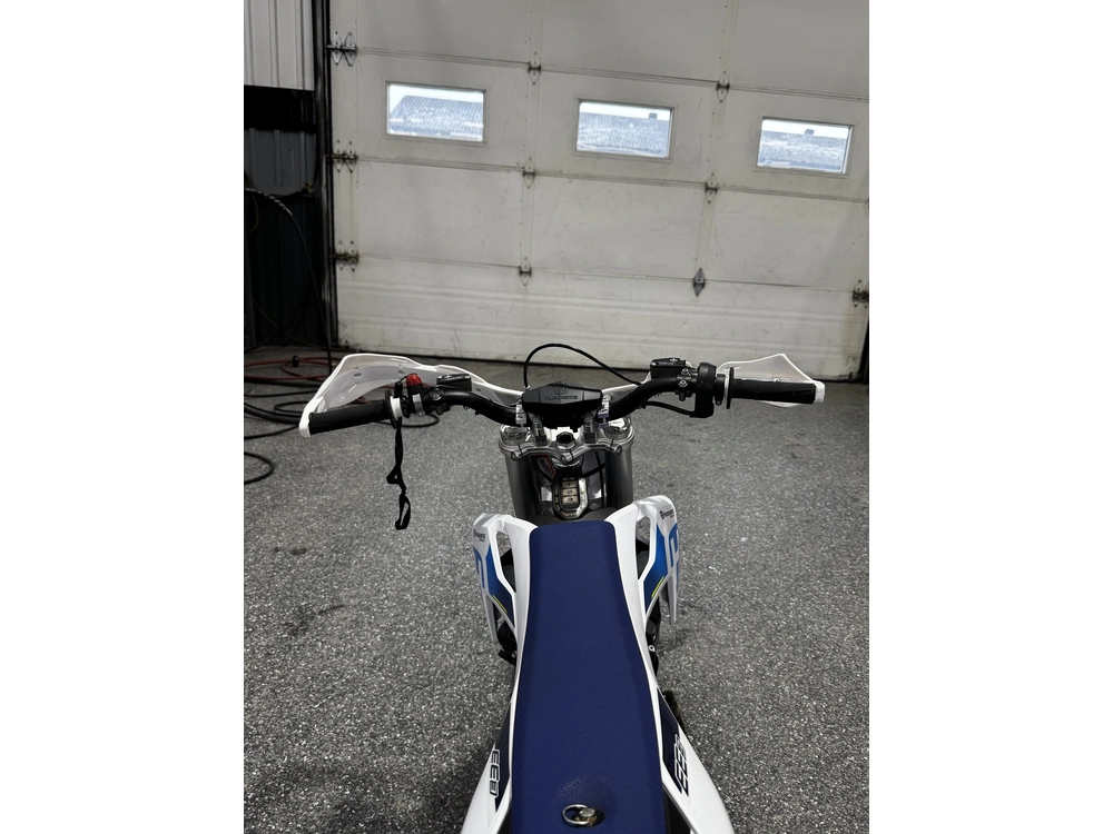 2023 Husqvarna Ee3 alt