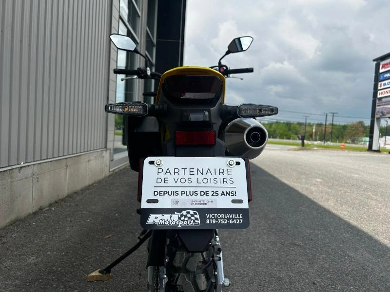 2025 Suzuki Dr-z4s alt