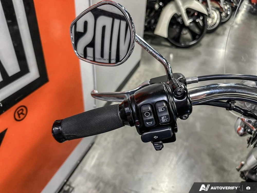 2016 Harley-davidson Deluxe alt