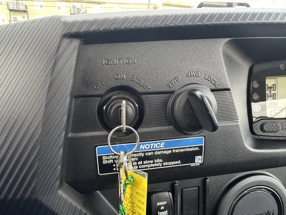 2024 Kawasaki Teryx 4 Eps alt