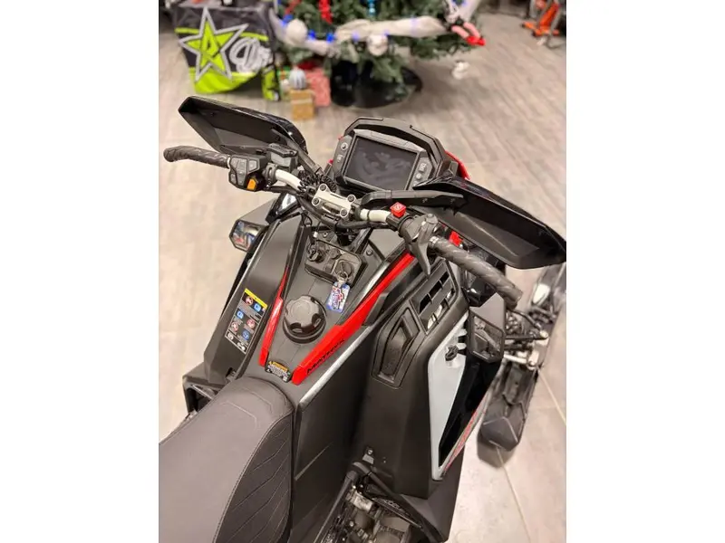 2025 Polaris PROSTAR S4 INDY ADVENTURE 137