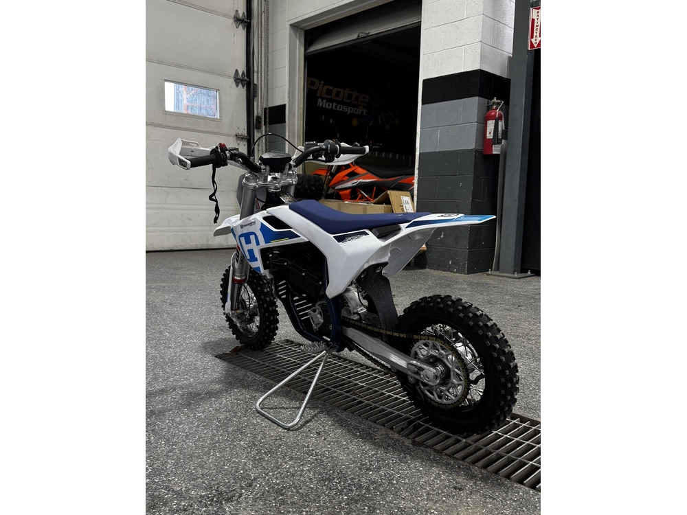 2023 Husqvarna Ee3 alt