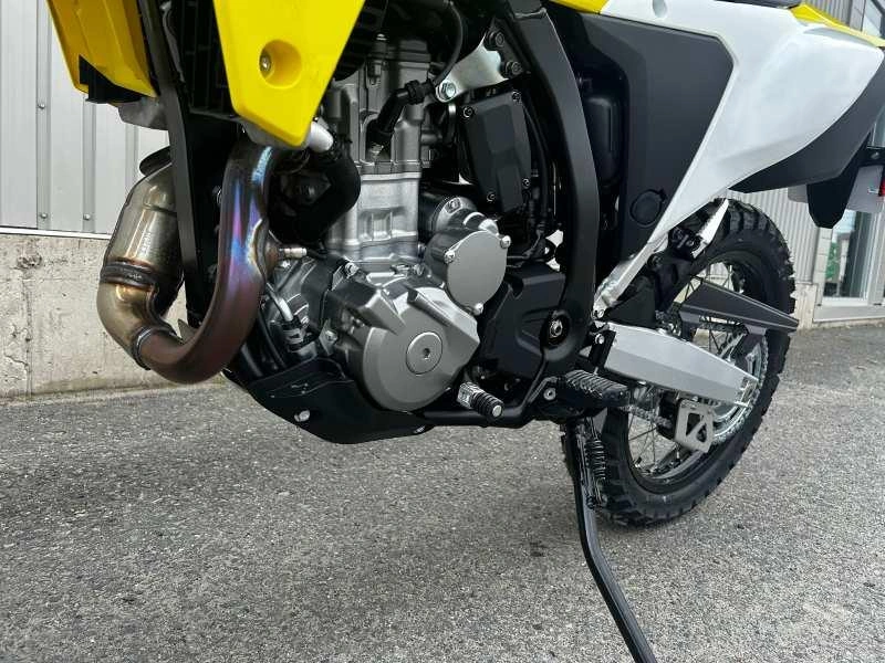 2025 Suzuki Dr-z4s alt