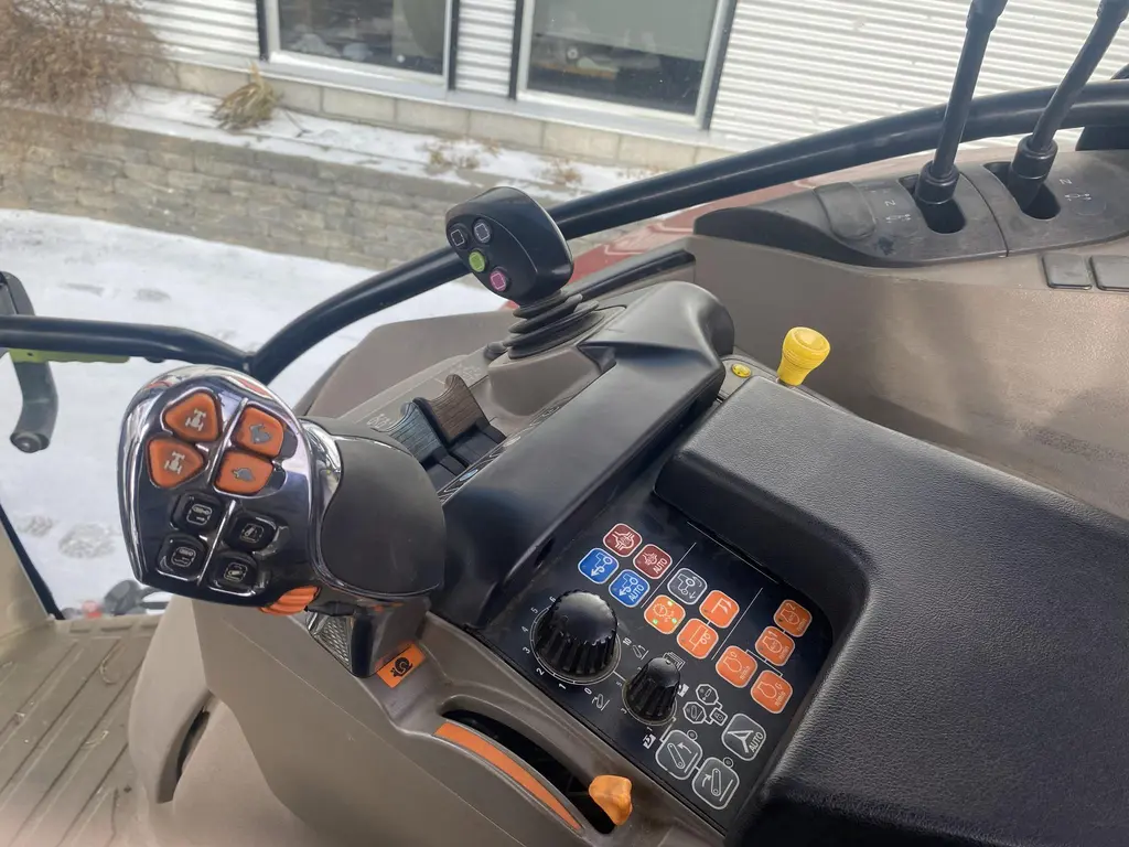 Case IH Vestrum 100 A8 2021