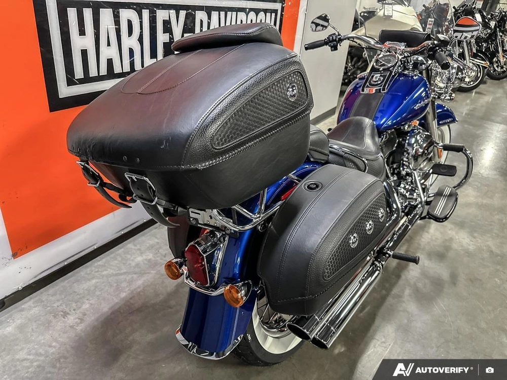 2016 Harley-davidson Deluxe alt