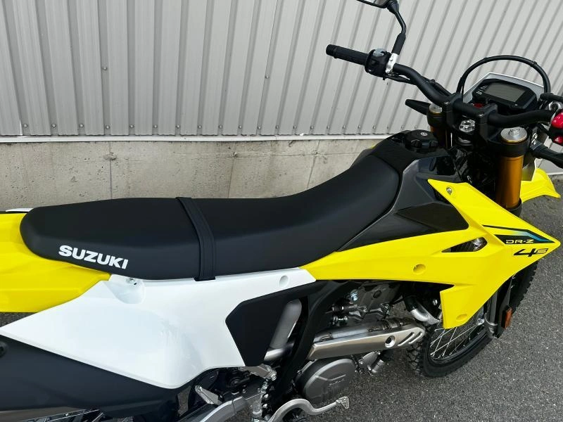 2025 Suzuki Dr-z4s alt