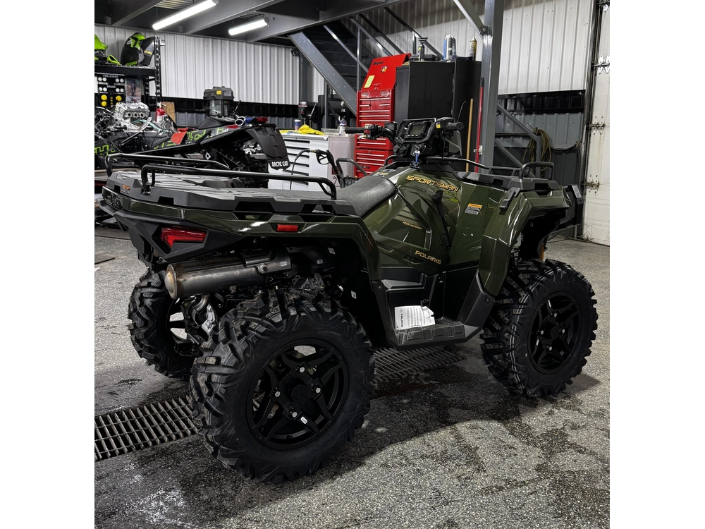 Polaris 570 Premium 40e 2026 alt